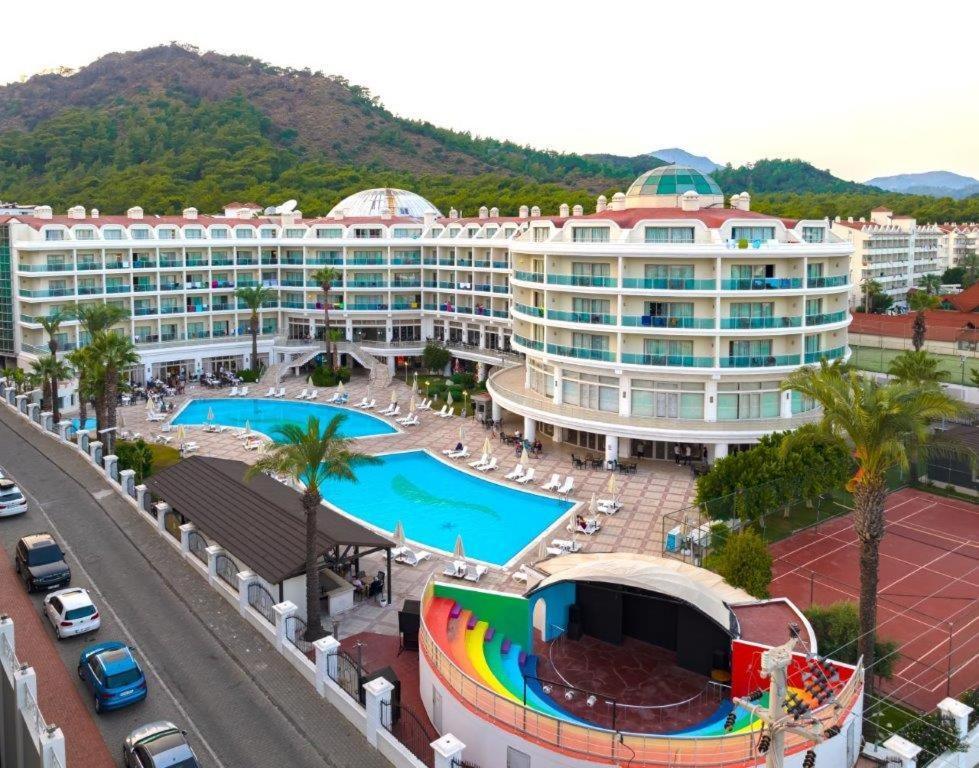 Pineta Park Deluxe Hotel マルマリス エクステリア 写真