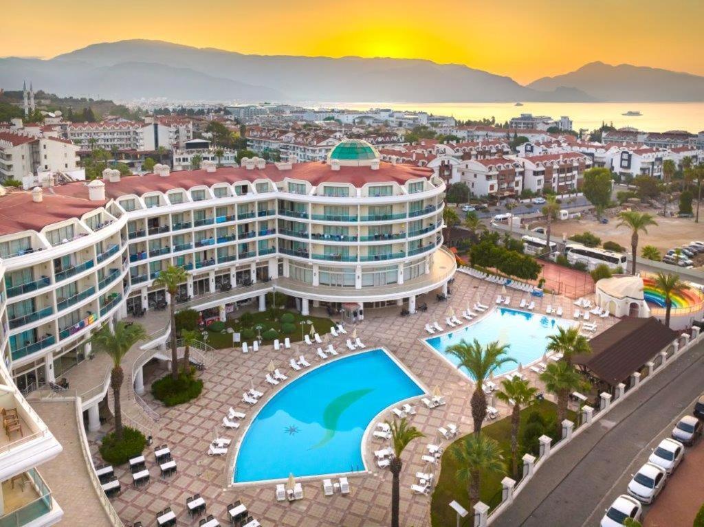 Pineta Park Deluxe Hotel マルマリス エクステリア 写真
